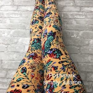 2/$20 TC Orange Floral Leggings